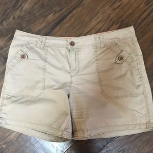 Natural Reflections shorts Size 10
